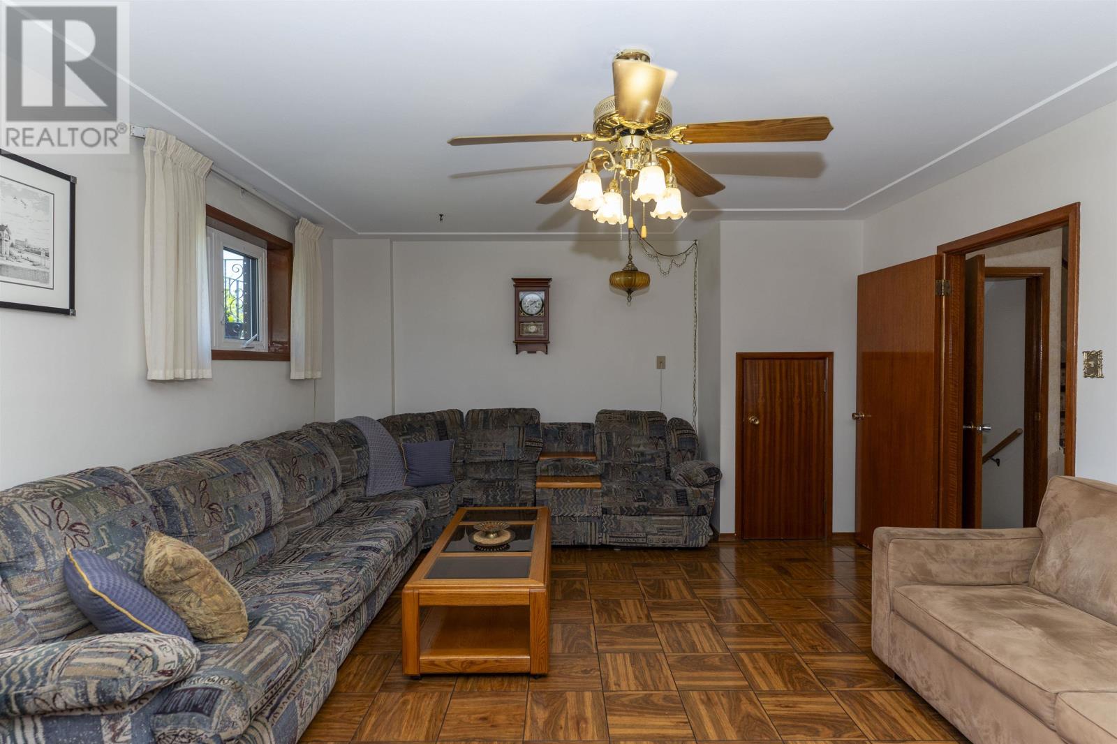 402 Victoria Ave W - 27