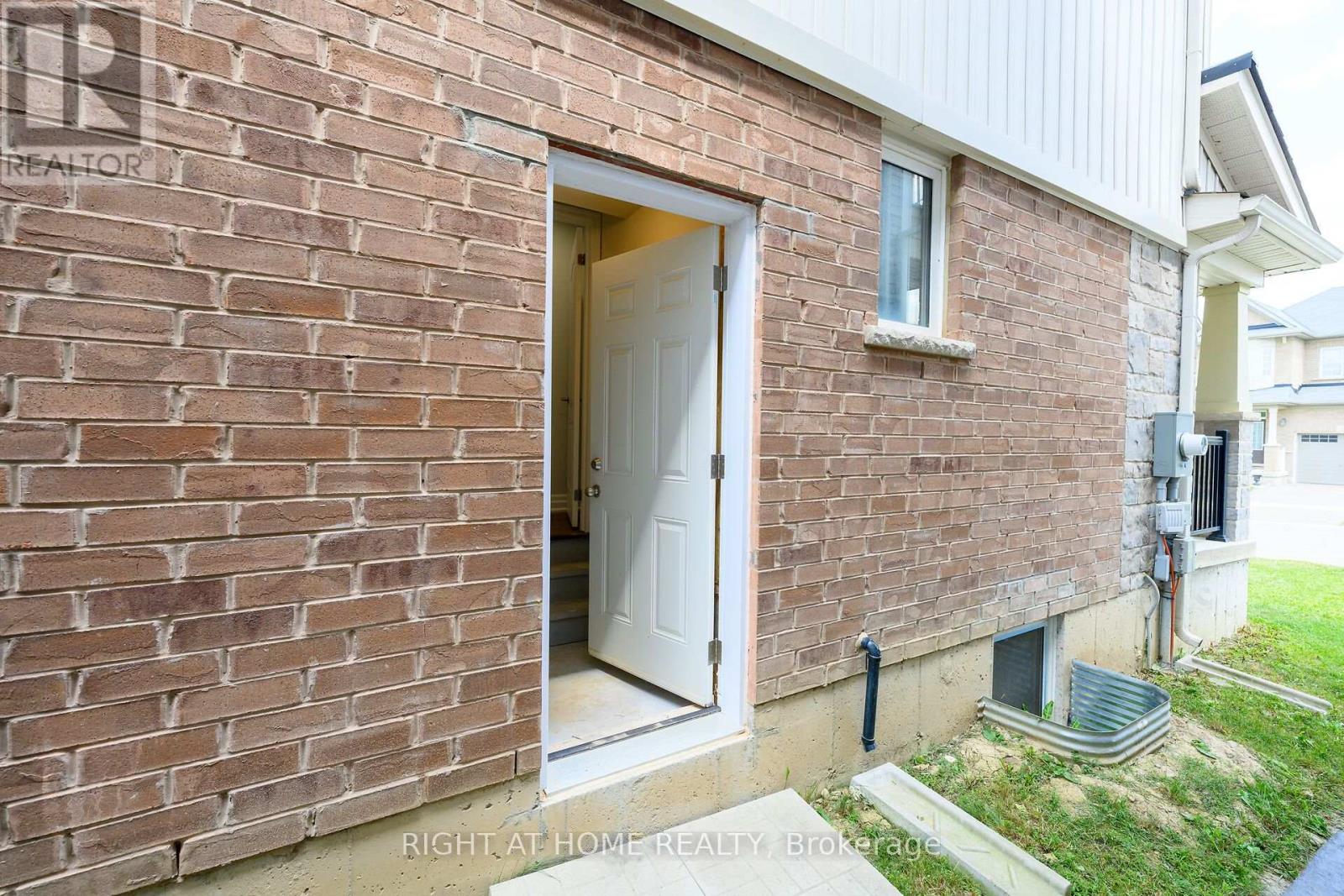 31 MCCARGOW DRIVE - 44