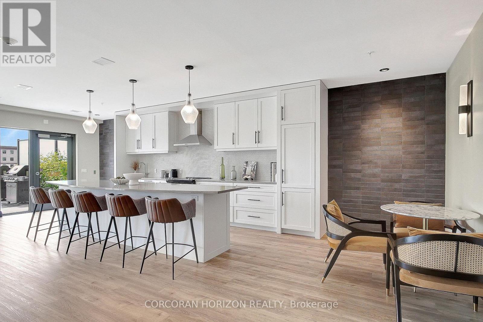#903 50 GRAND AVENUE S - 27