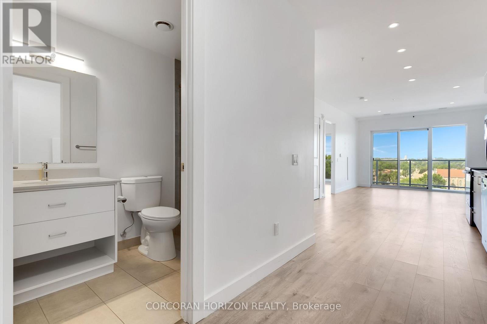 #903 50 GRAND AVENUE S - 6