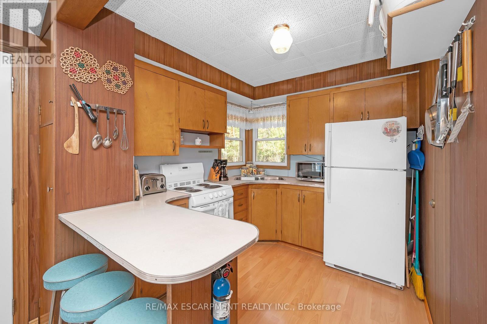 1012 ARMSTRONG ROAD - 19