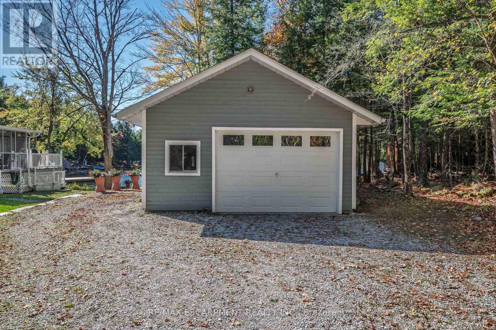 1012 ARMSTRONG ROAD - 33