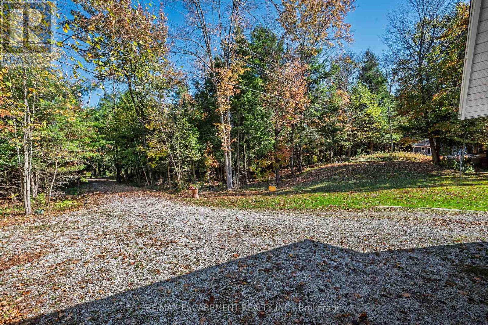 1012 ARMSTRONG ROAD - 37