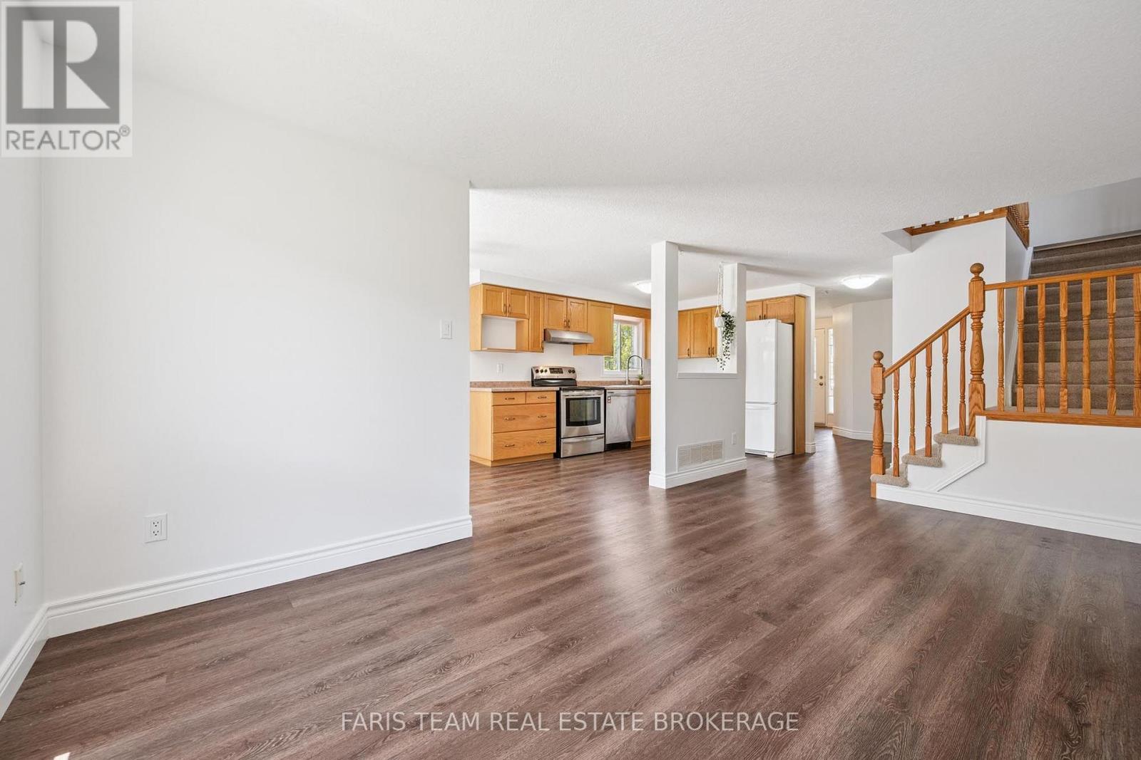 71 PEACH BLOSSOM CRESCENT - 14