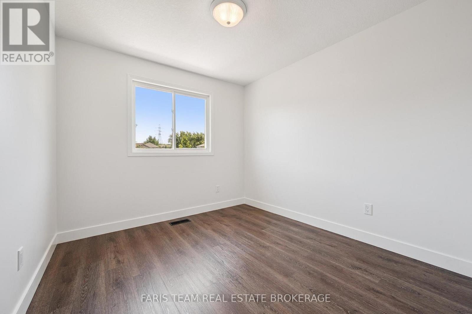 71 PEACH BLOSSOM CRESCENT - 27