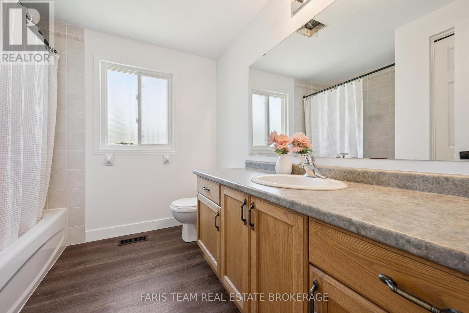 71 PEACH BLOSSOM CRESCENT - 29