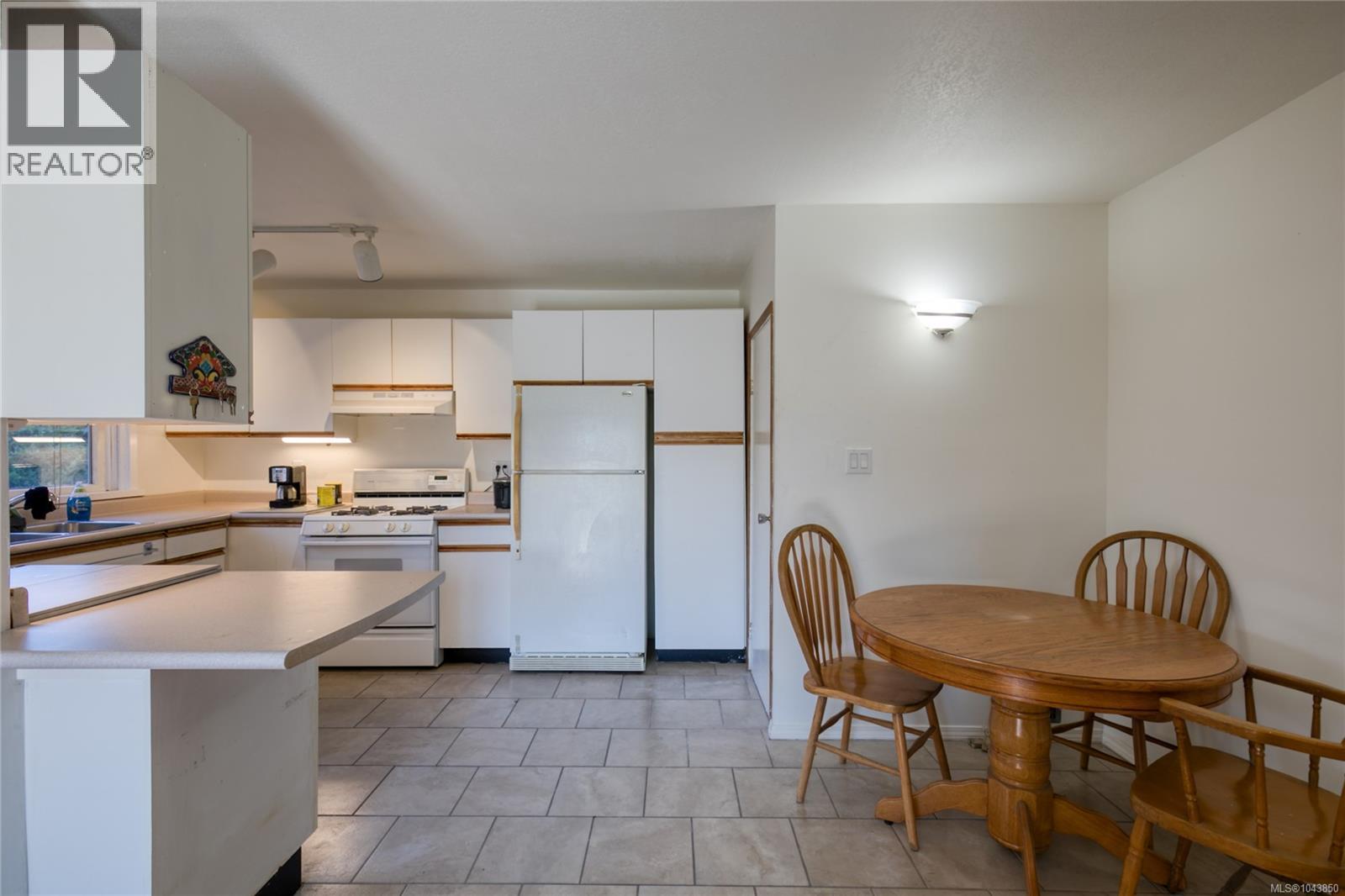 415 Machleary St - 13