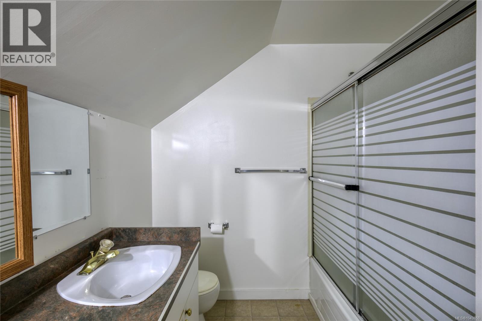 415 Machleary St - 19