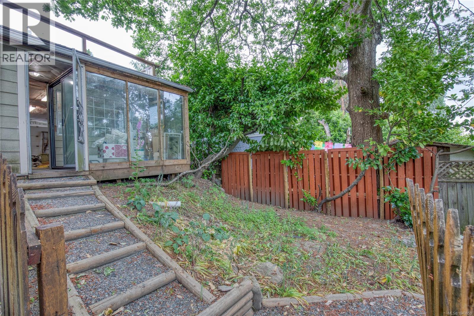 415 Machleary St - 31