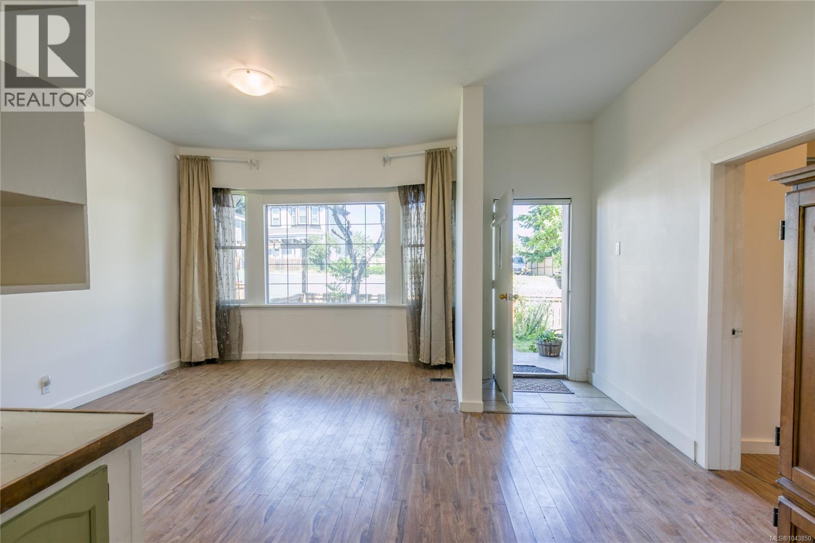 415 Machleary St - 4