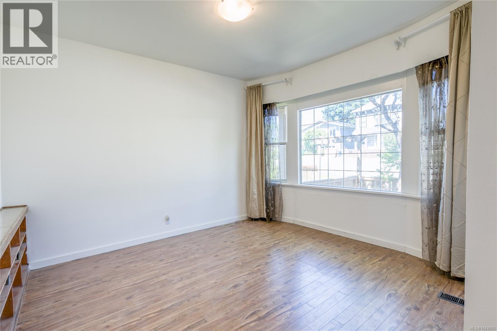 415 Machleary St - 5
