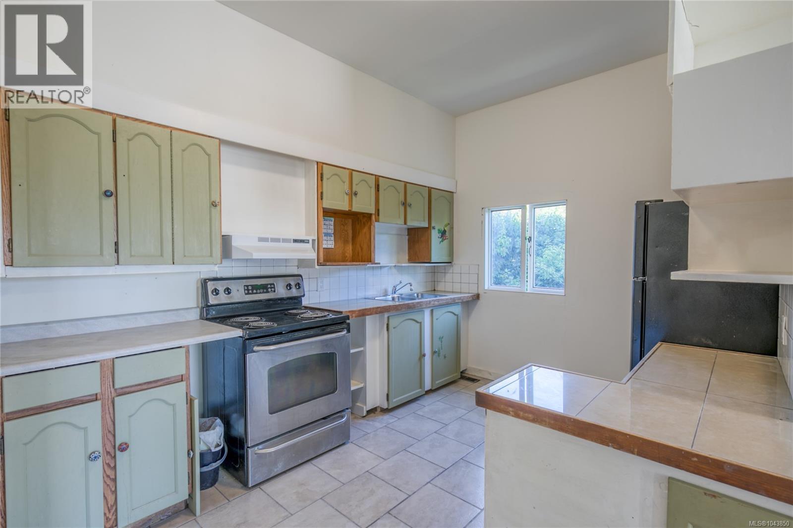 415 Machleary St - 7