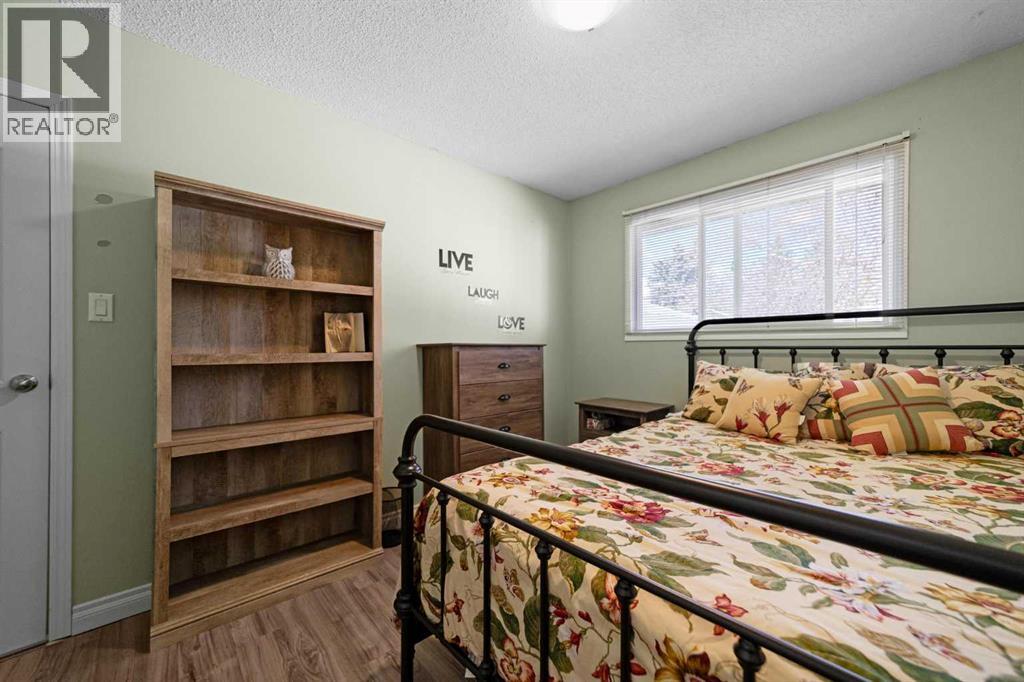 4206 60 Street Close - 11