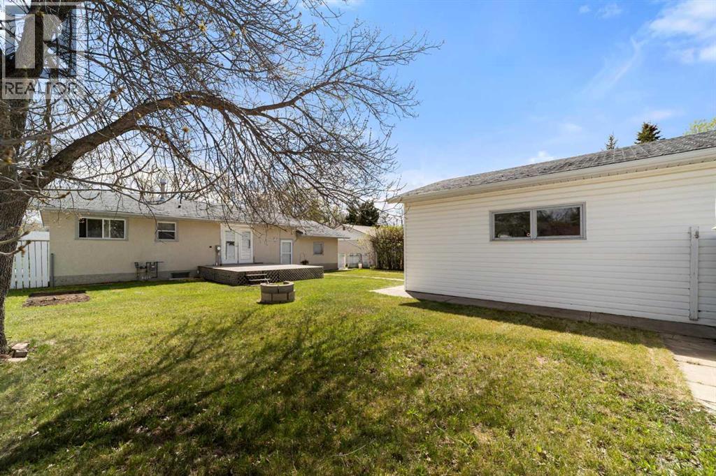 4206 60 Street Close - 23