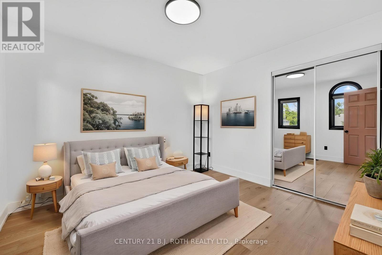1077 CORRIE STREET - 29