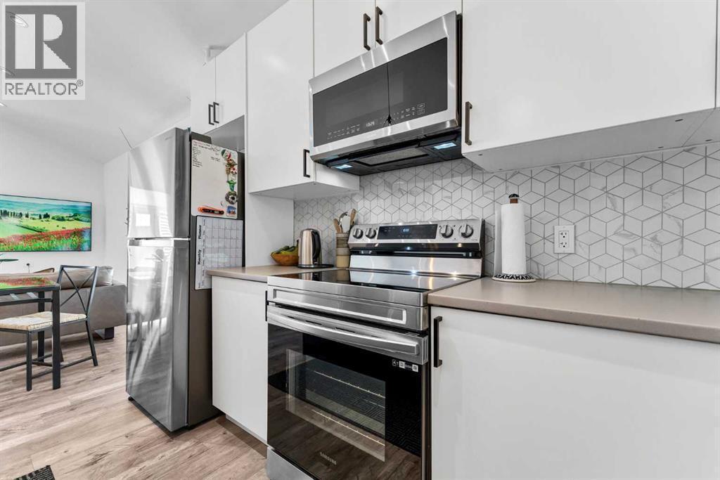 166A 3 Street NE - 18