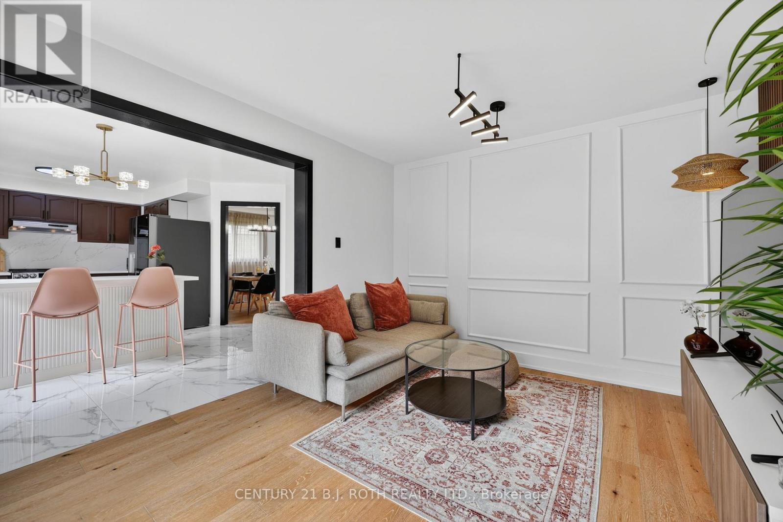 1077 CORRIE STREET - 18