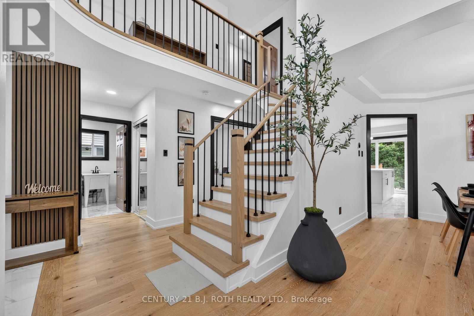 1077 CORRIE STREET - 4