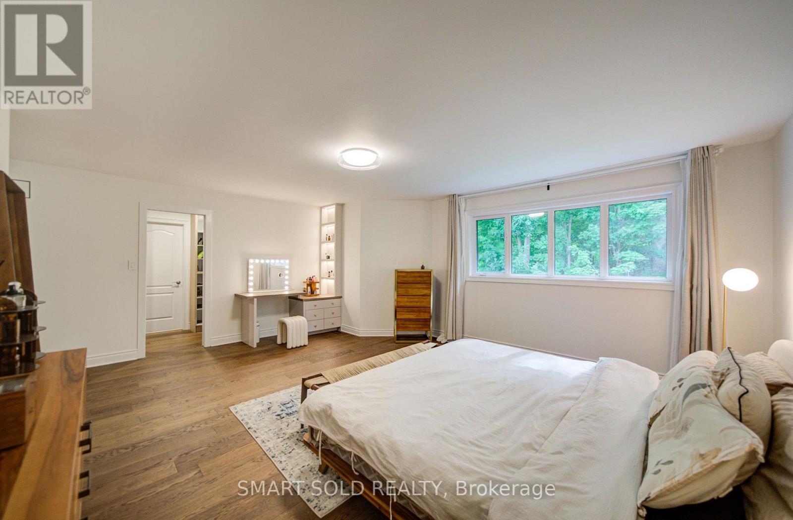 93 WATTS MEADOW - Image 27