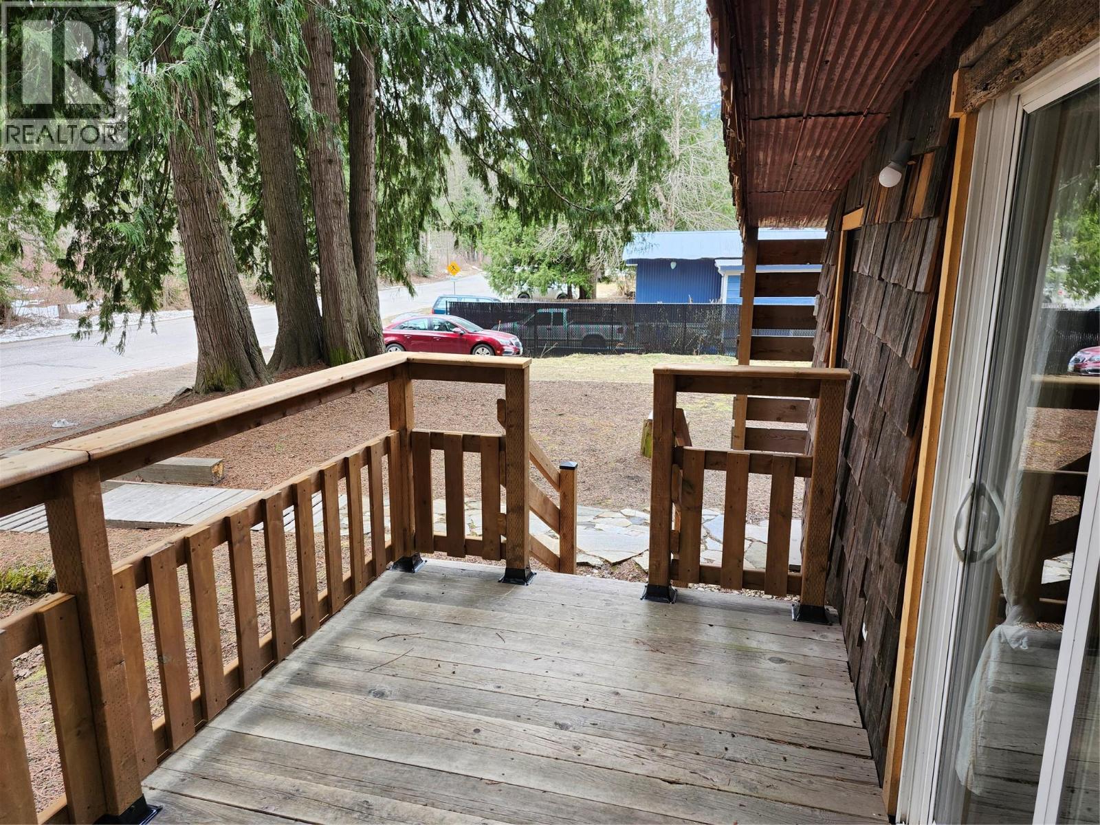 1079 Lundell Road Unit# 5, Revelstoke — photo 2