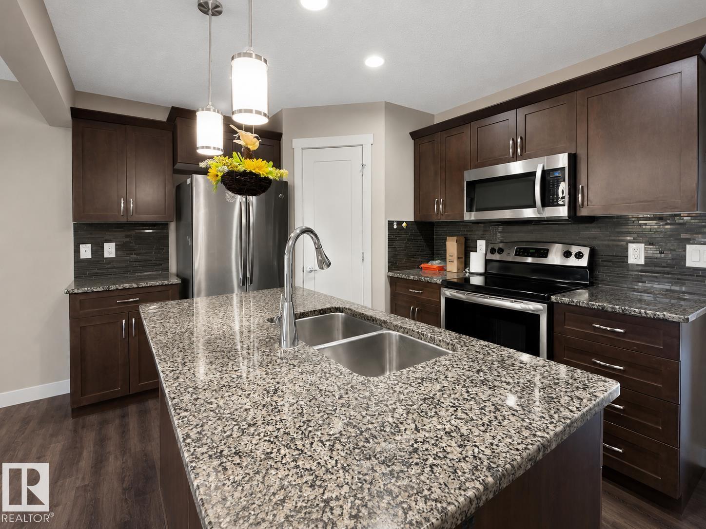 20312 42 AV NW - 3