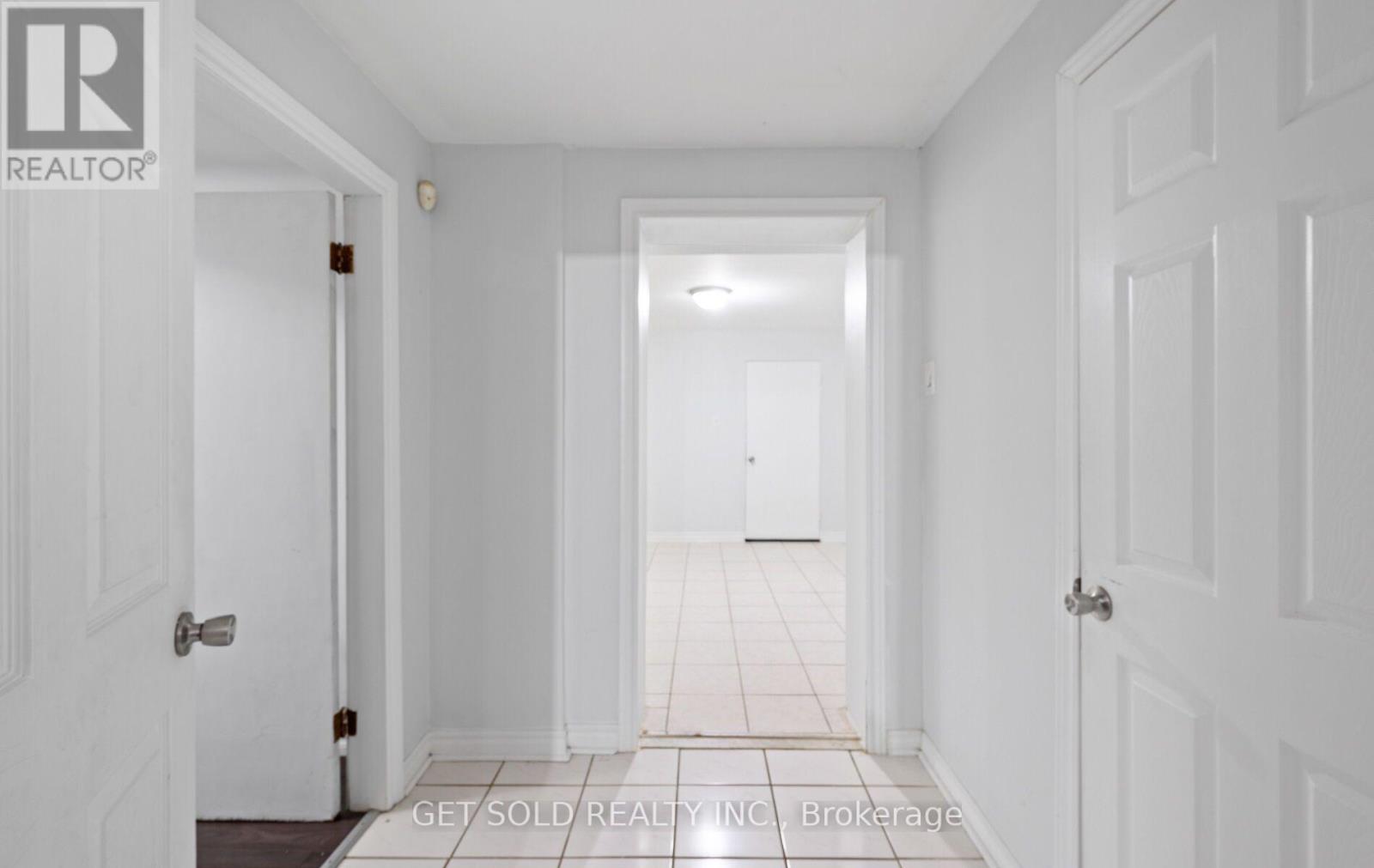 44 MANCROFT CRESCENT - 25