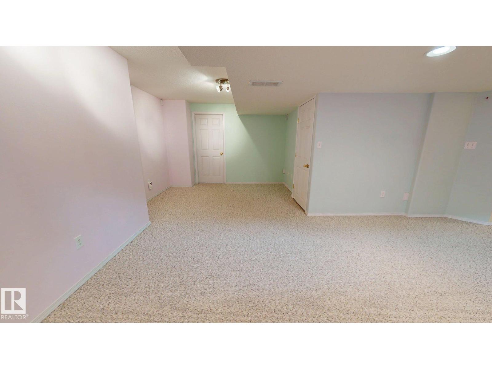 4 OAKLAND WY - 18