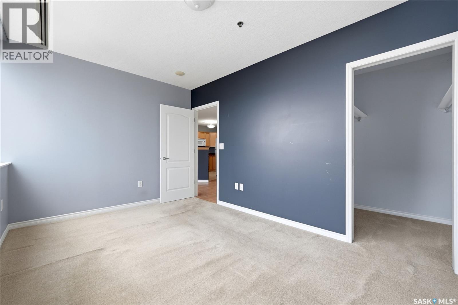 #1102 1914 Hamilton STREET - 14