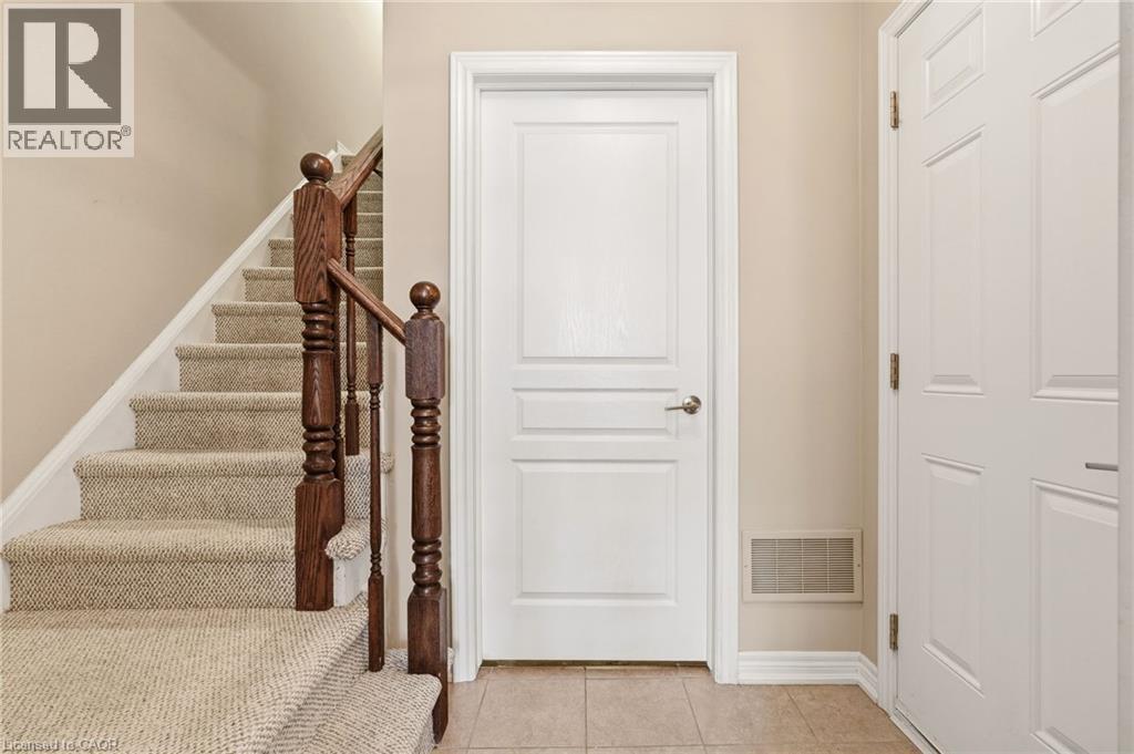 392 CRANBROOK Common - Image 6