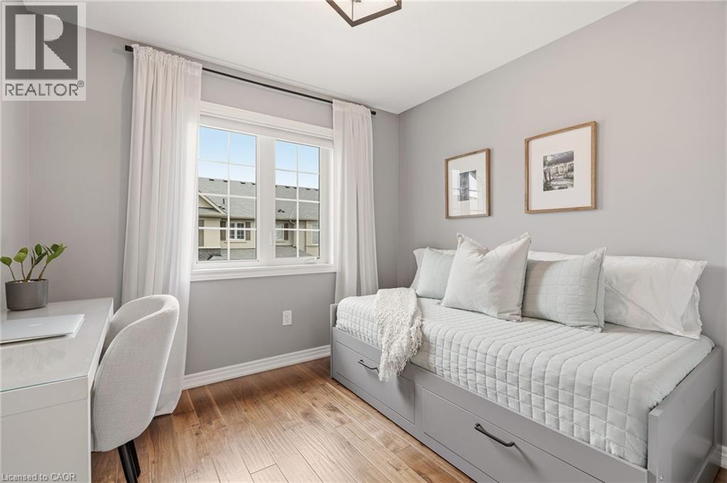 392 CRANBROOK Common - 30