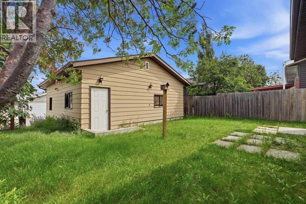 424 Acacia Drive SE - 28