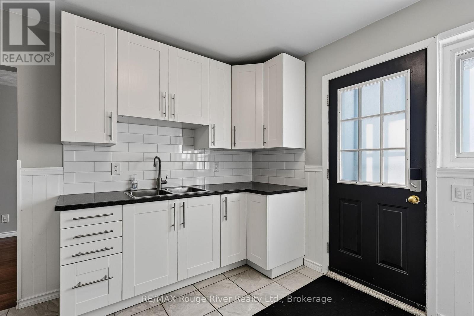 #8 137 FURNACE STREET - Image 15