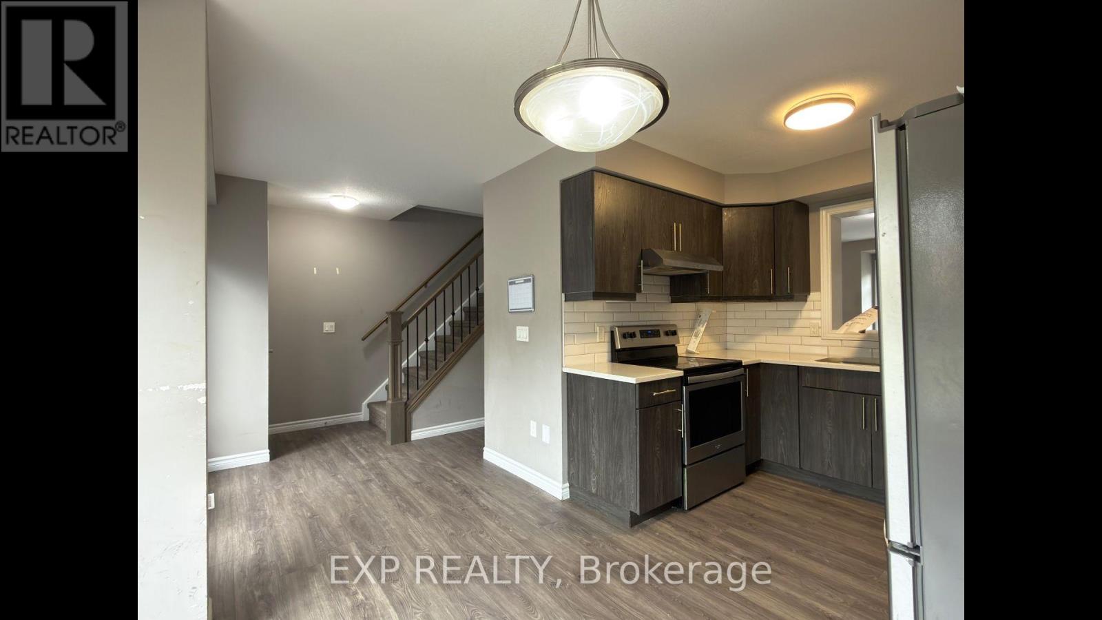 #90 3400 CASTLE ROCK PLACE - 11