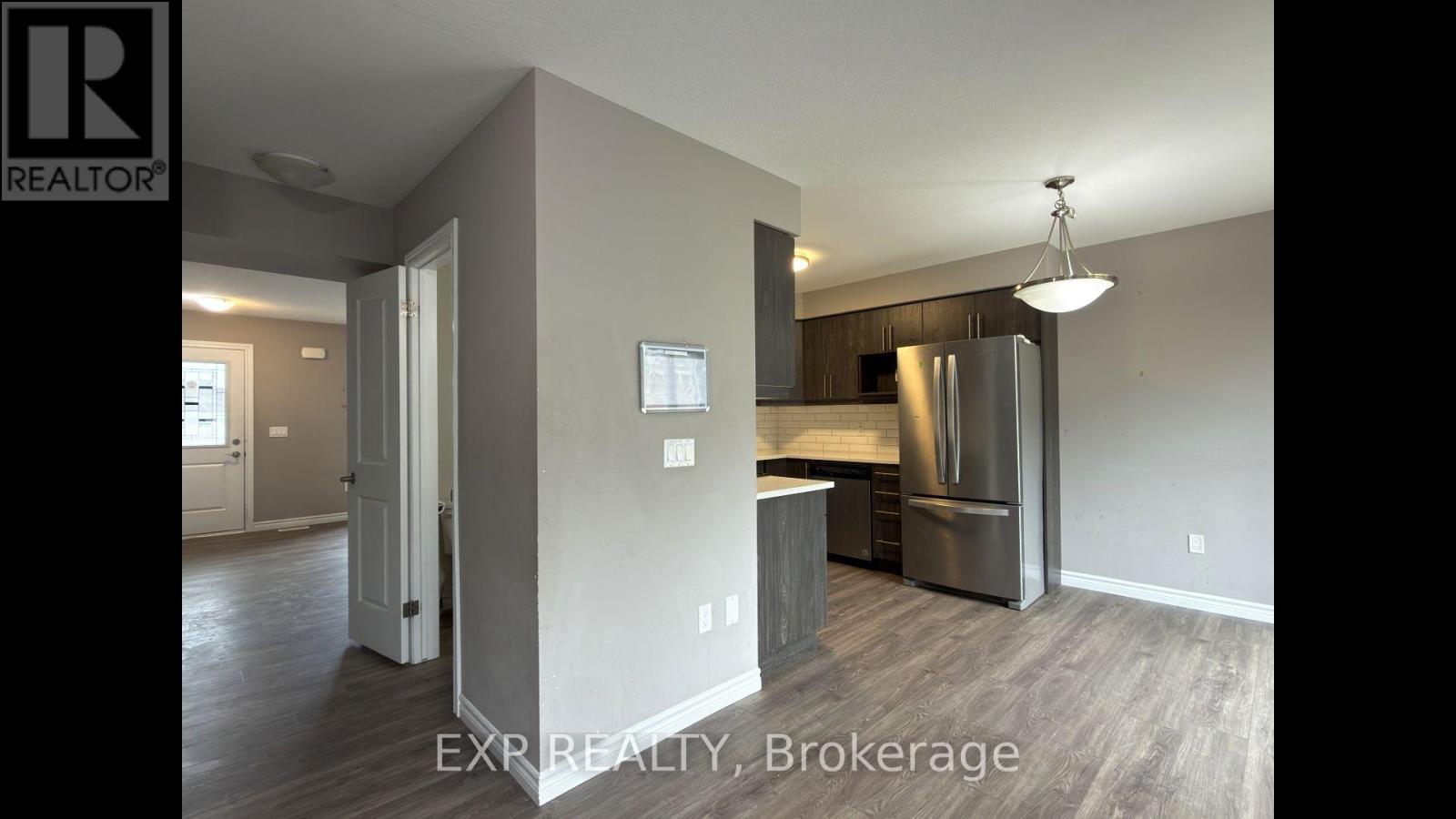 #90 3400 CASTLE ROCK PLACE - 8