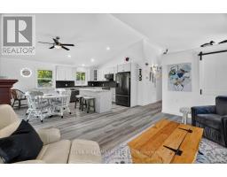 9904 Lake Road, Lambton Shores, ON N0N1J1 Photo 15