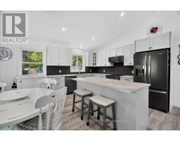 9904 Lake Road, Lambton Shores, ON N0N1J1 Photo 17