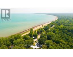 9904 Lake Road, Lambton Shores, ON N0N1J1 Photo 41