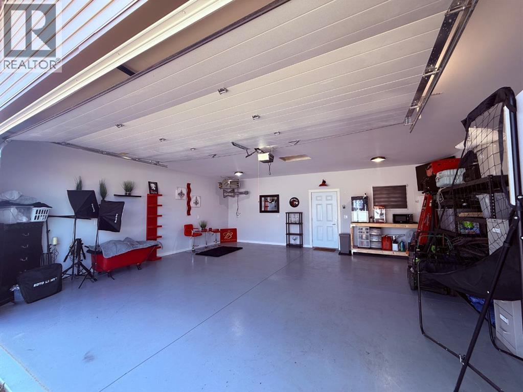 58 Village Crescent - 21