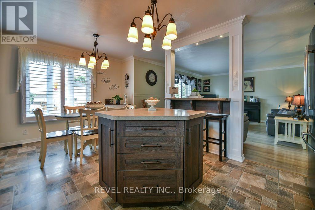 216 RENEE PLACE - 11