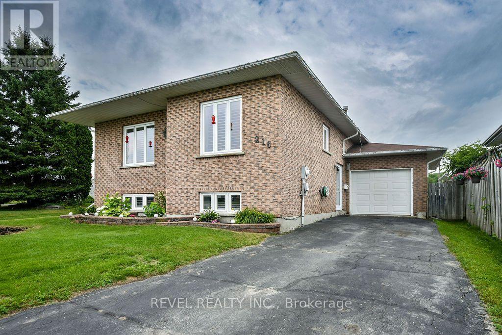 216 RENEE PLACE - 2