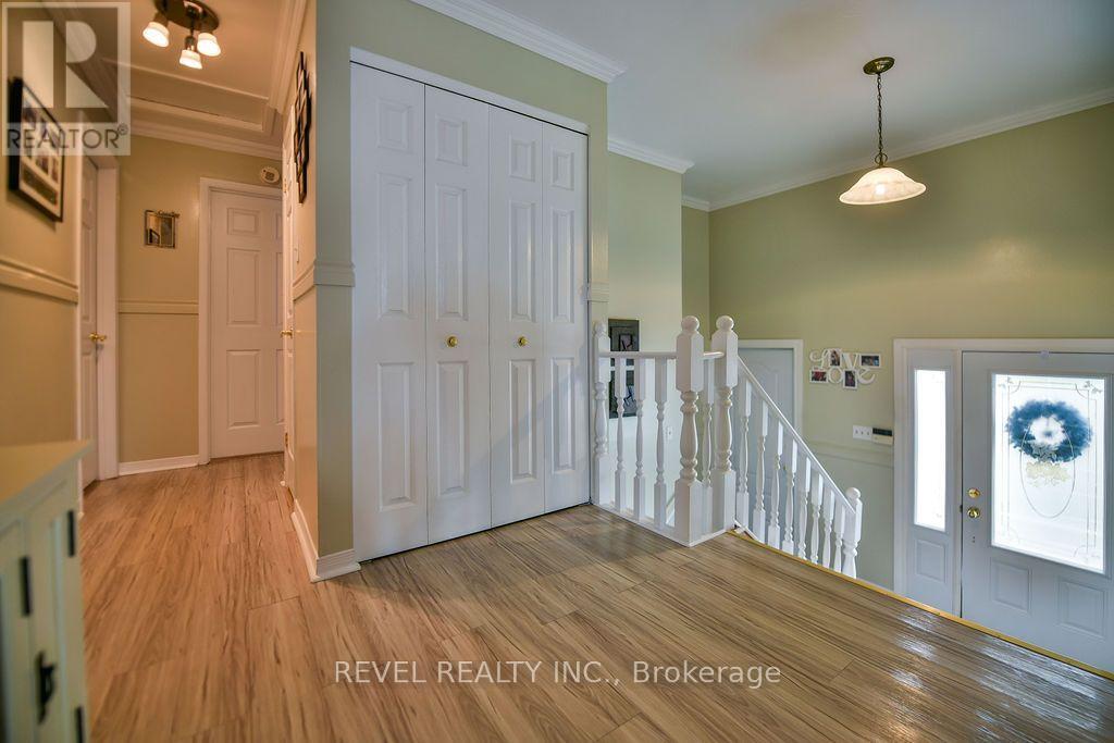 216 RENEE PLACE - 23