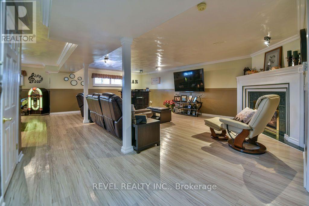 216 RENEE PLACE - 30