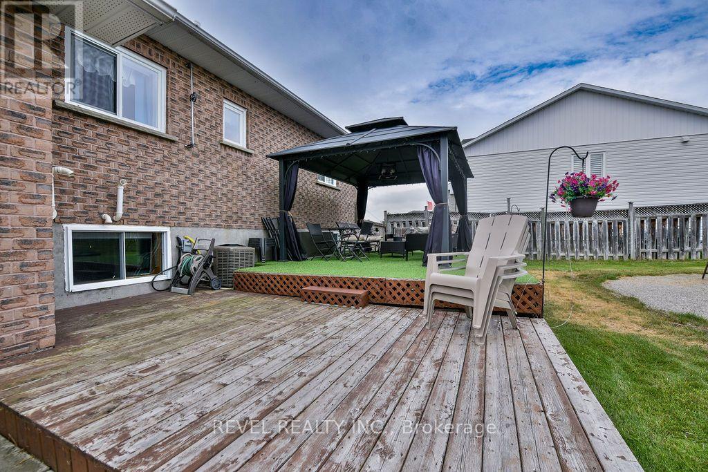 216 RENEE PLACE - 37