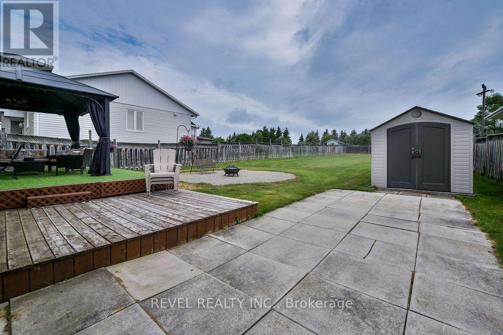 216 RENEE PLACE - 40