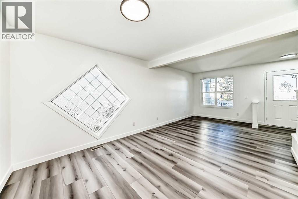 289 Canals Circle SW - 18