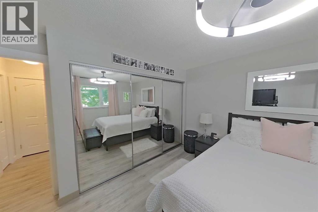 6803 24 Avenue NE - 16