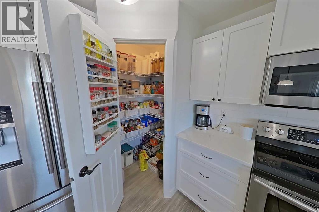 6803 24 Avenue NE - 14