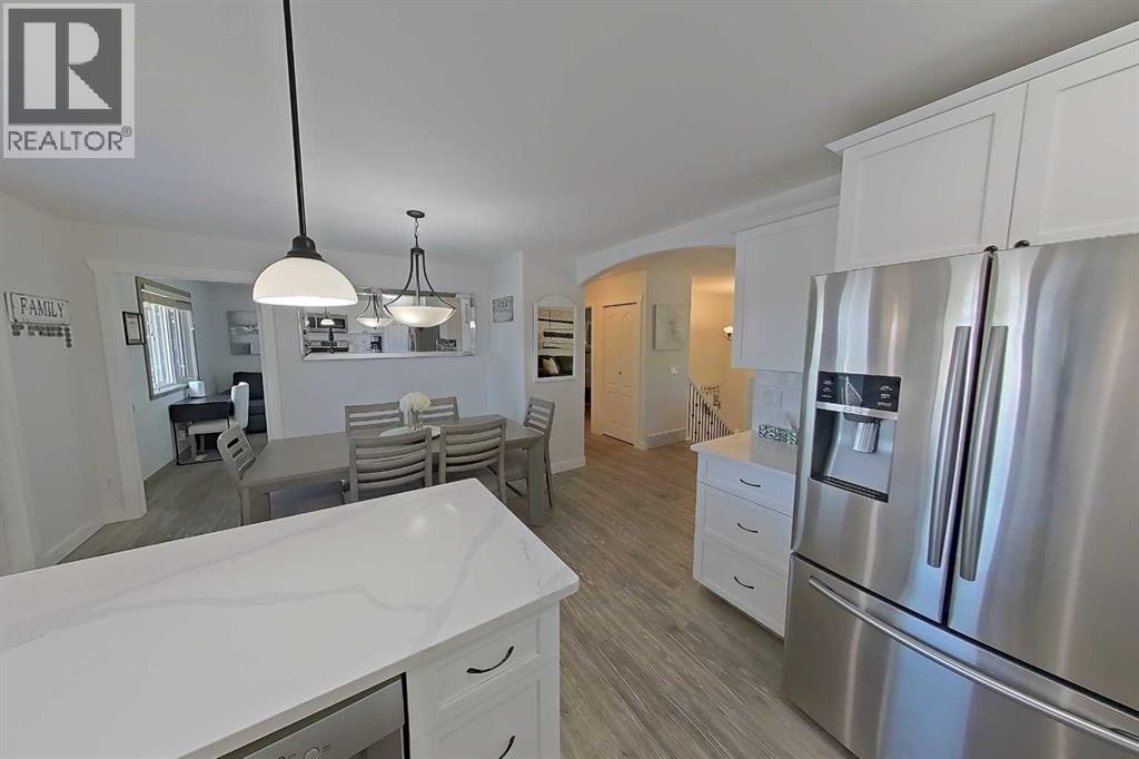 6803 24 Avenue NE - 11