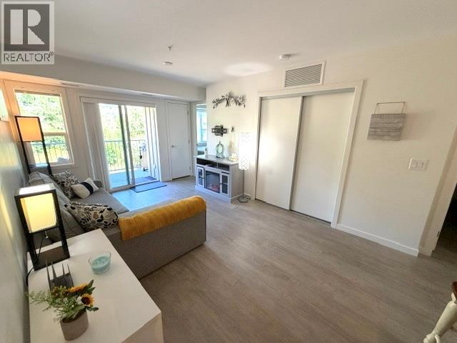 #211 725 Academy Way - 8