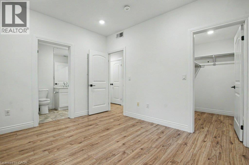 #B105 112 UNION Street E - 15